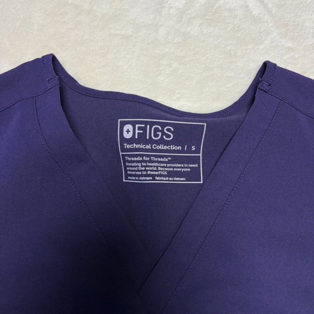 Figs Womens Catarina One Pocket Scrub Top Size Small Technical Collection Purple - Picture 2 of 6
